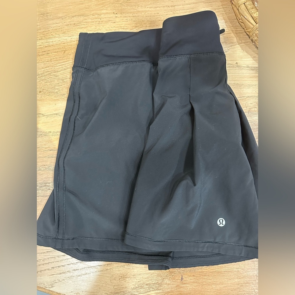Size 6 lululemon pace rival skirt black